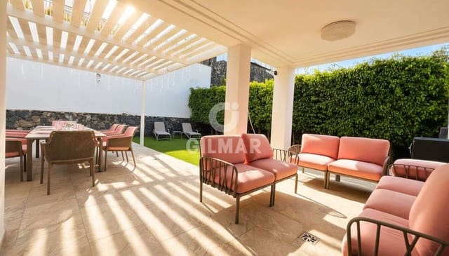 2 sovrum Lägenhet till salu i La Caleta Adeje, Adeje med pool garage - 949 000 € (Ref: 9715680)