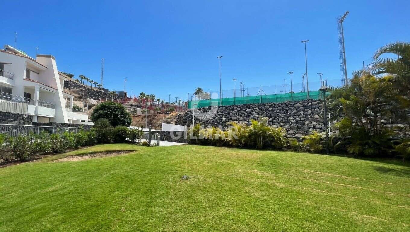 2 sovrum Lägenhet till salu i La Caleta Adeje med pool garage - 949 000 € (Ref: 9715680)