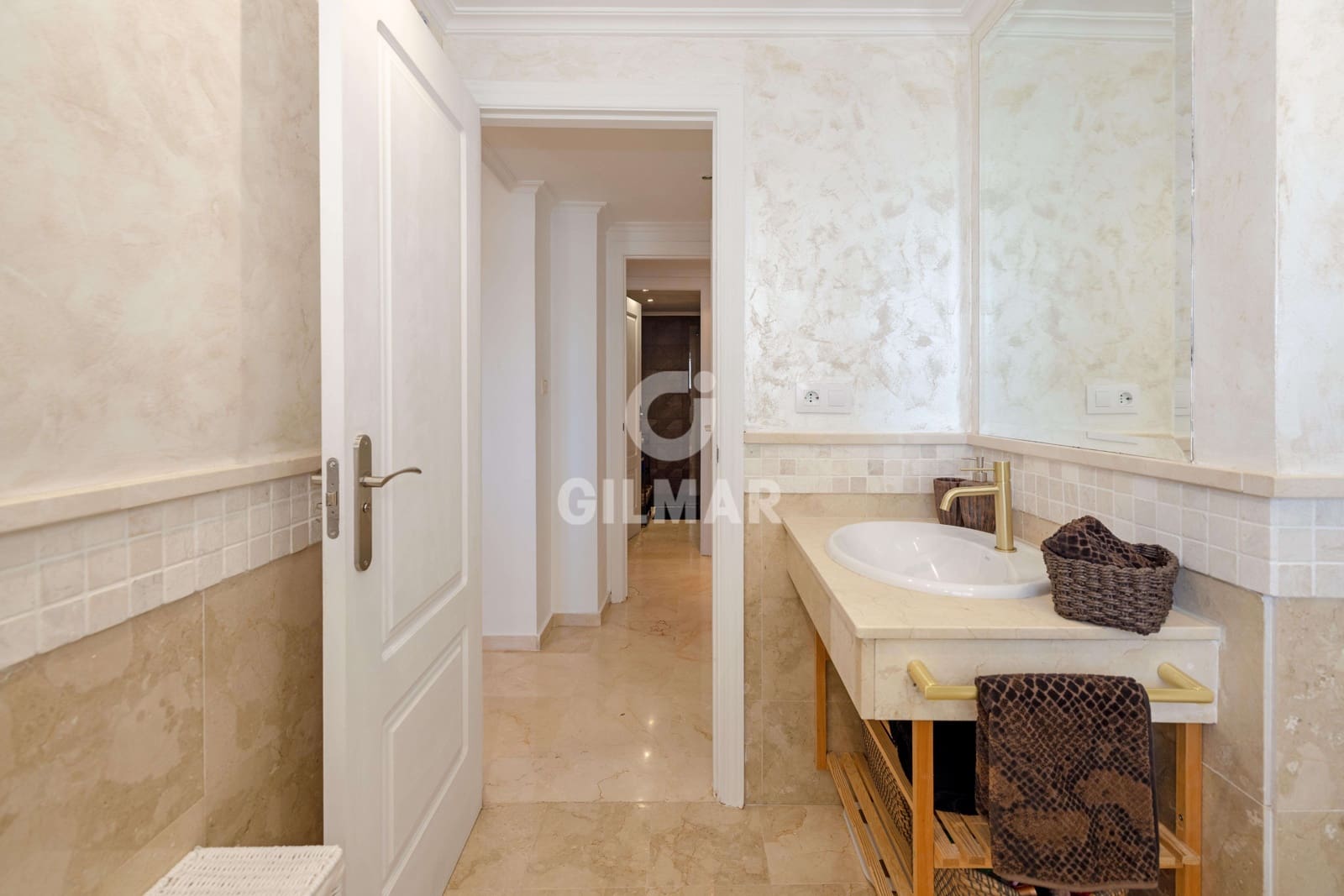 3 Zimmer Wohnung zu verkaufen in Marbella mit Pool - 600.000 € (Ref: 9715681)