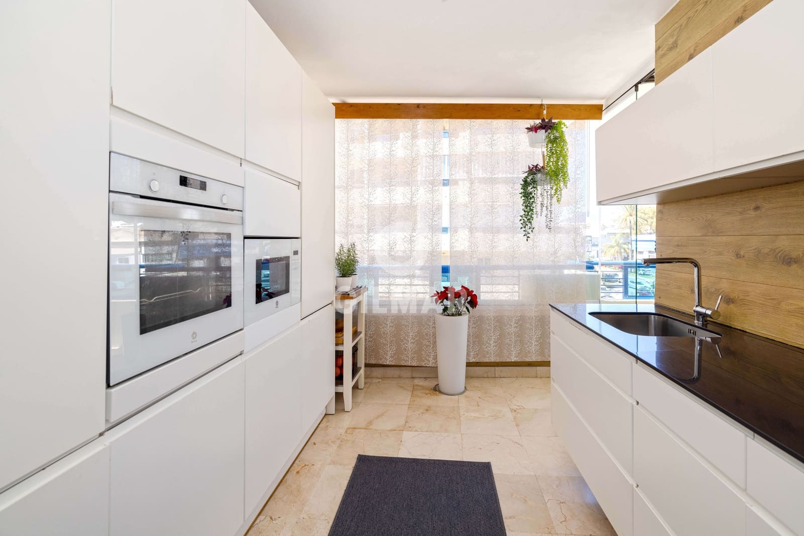 3 Zimmer Wohnung zu verkaufen in Marbella mit Pool - 600.000 € (Ref: 9715681)