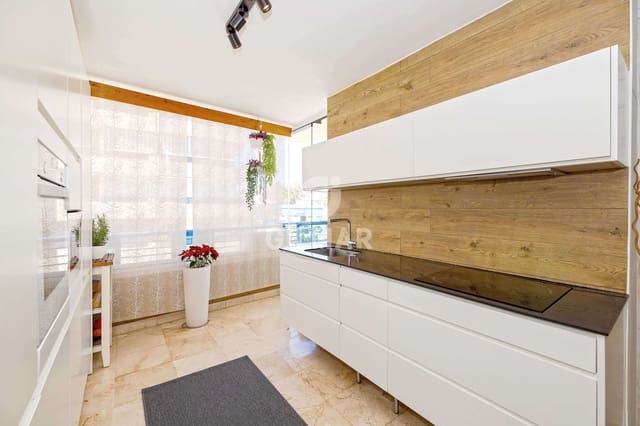 3 sovrum Lägenhet till salu i Playa Bajadilla - Puertos, Marbella med pool - 600 000 € (Ref: 9715681)