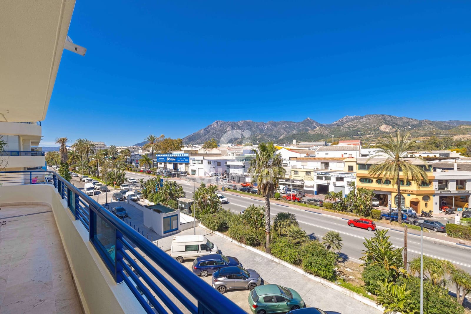 3 Zimmer Wohnung zu verkaufen in Marbella mit Pool - 600.000 € (Ref: 9715681)