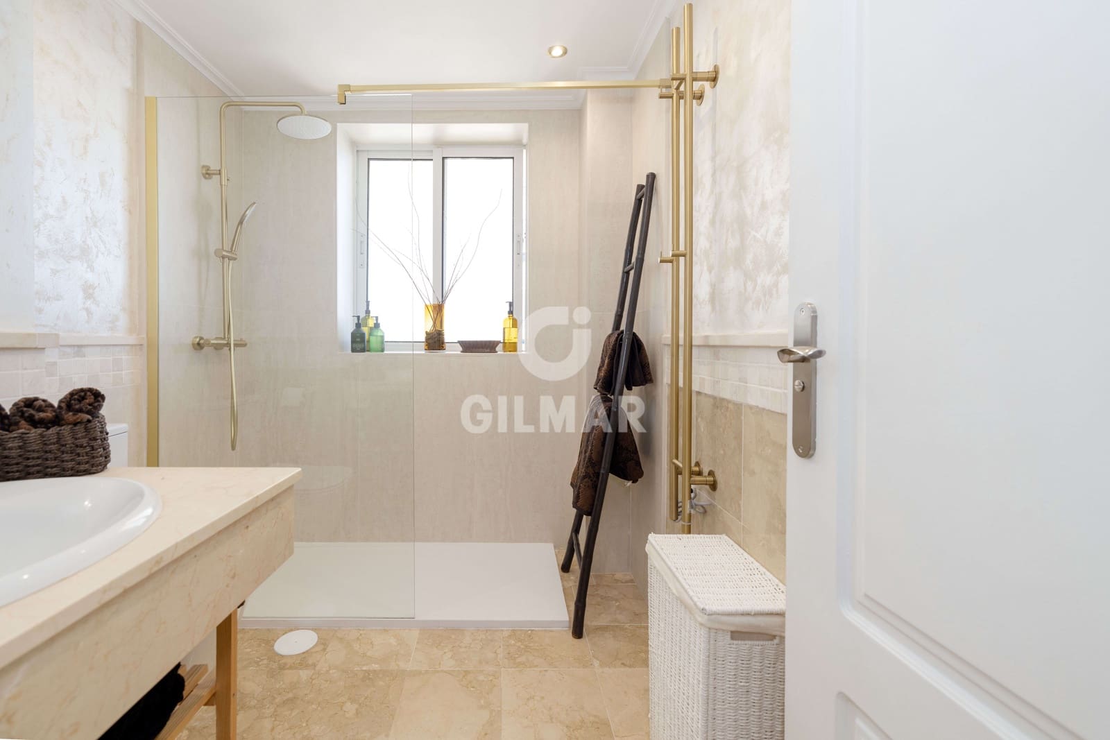 3 Zimmer Wohnung zu verkaufen in Marbella mit Pool - 600.000 € (Ref: 9715681)