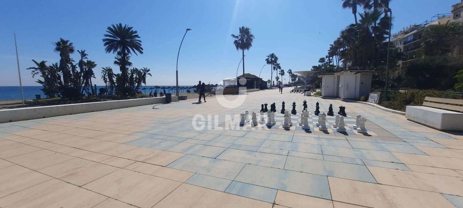 2 bedroom Flat for sale in Estepona - € 625,000 (Ref: 9720730)