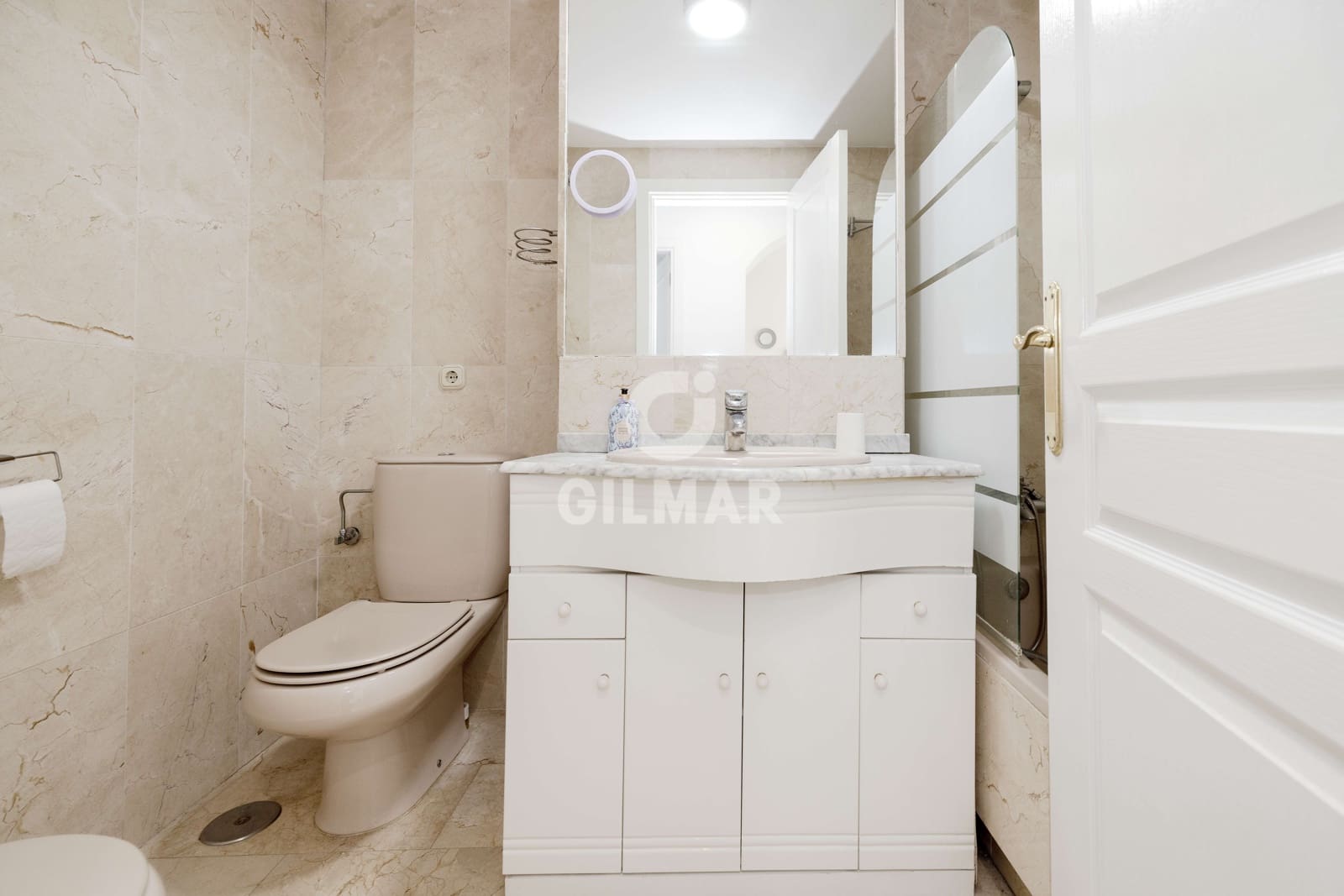 2 bedroom Flat for sale in Estepona - € 625,000 (Ref: 9720730)