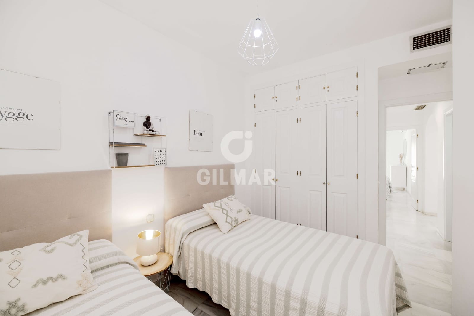 2 bedroom Flat for sale in Estepona - € 625,000 (Ref: 9720730)