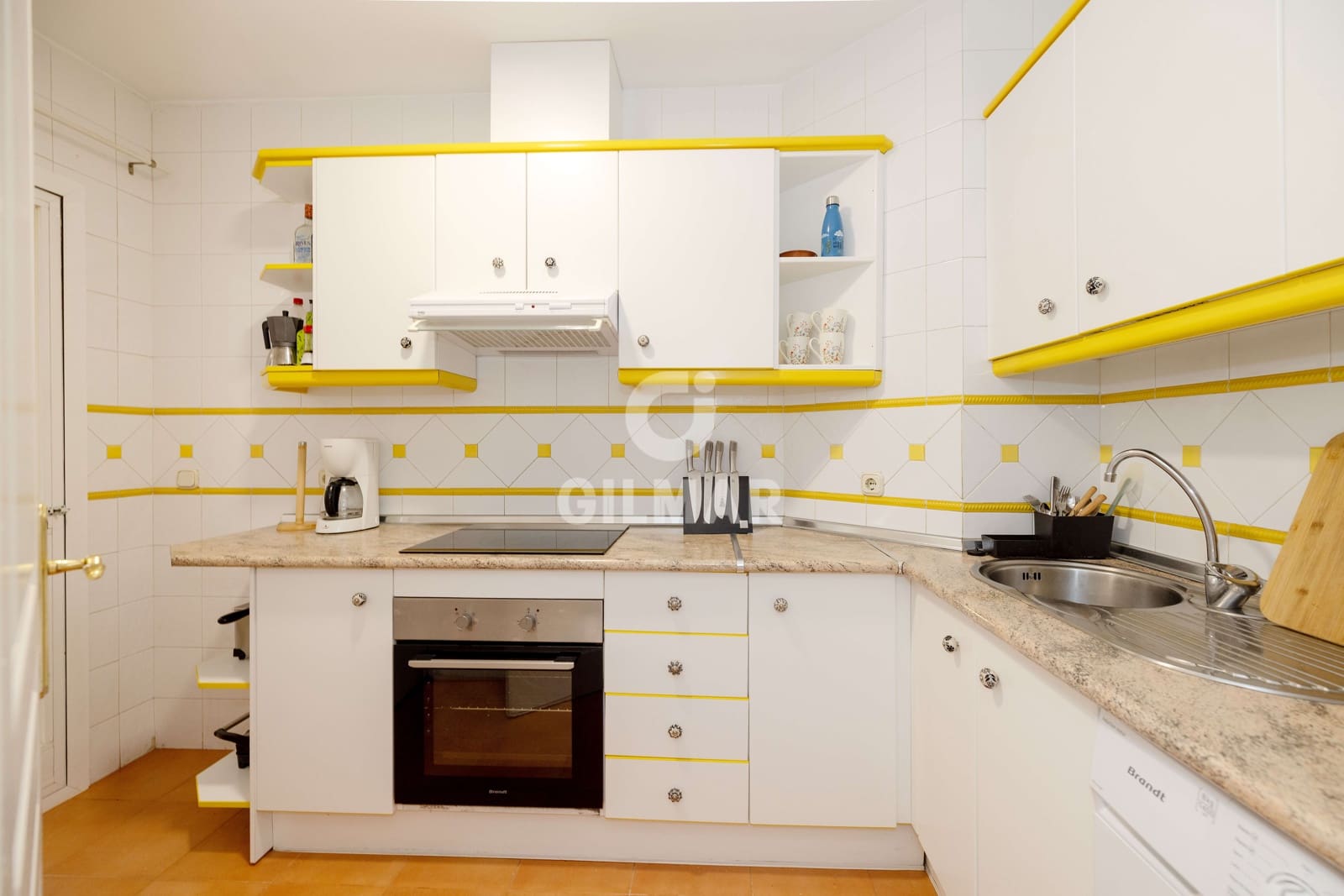 2 bedroom Flat for sale in Estepona - € 625,000 (Ref: 9720730)