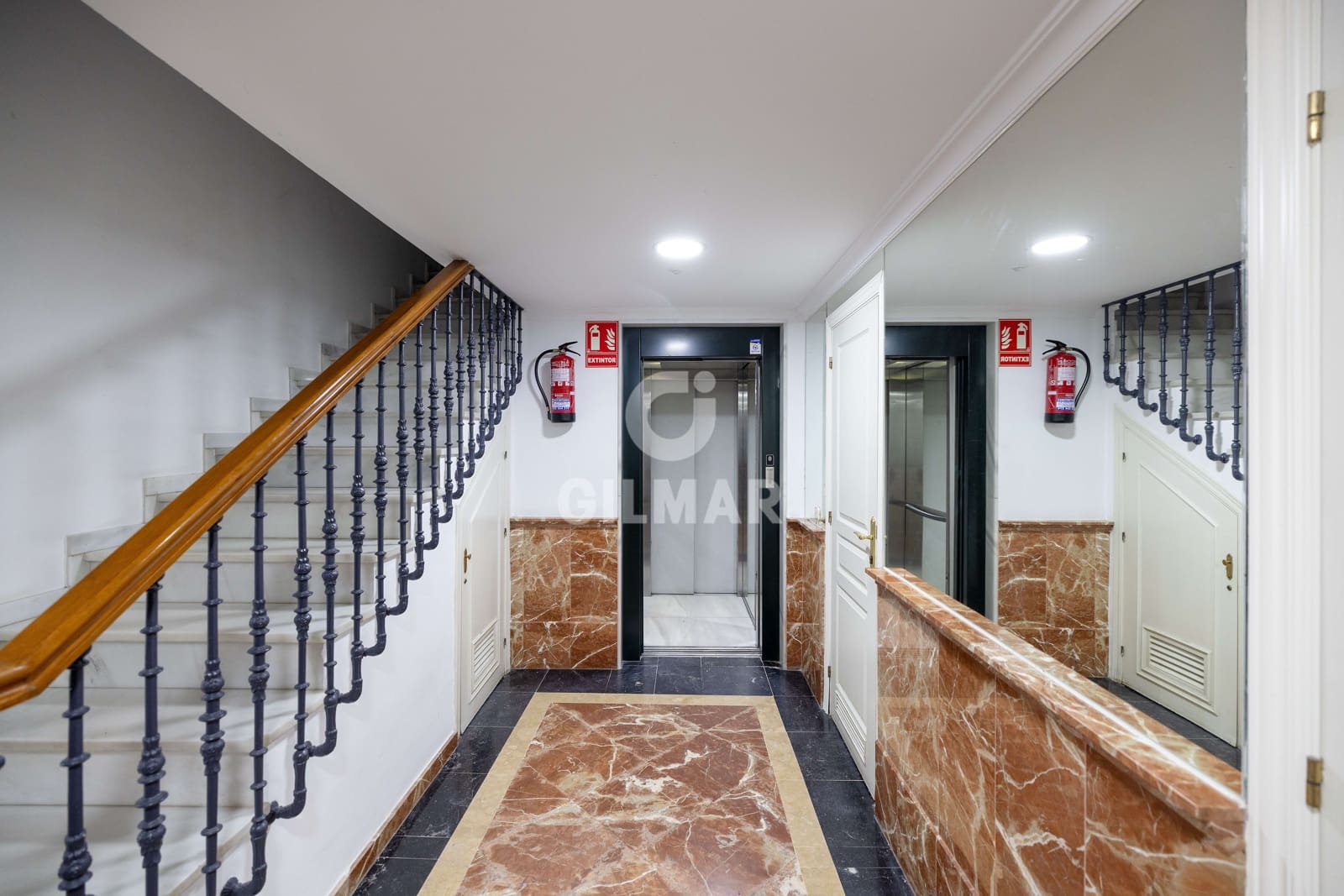 2 bedroom Flat for sale in Estepona - € 625,000 (Ref: 9720730)