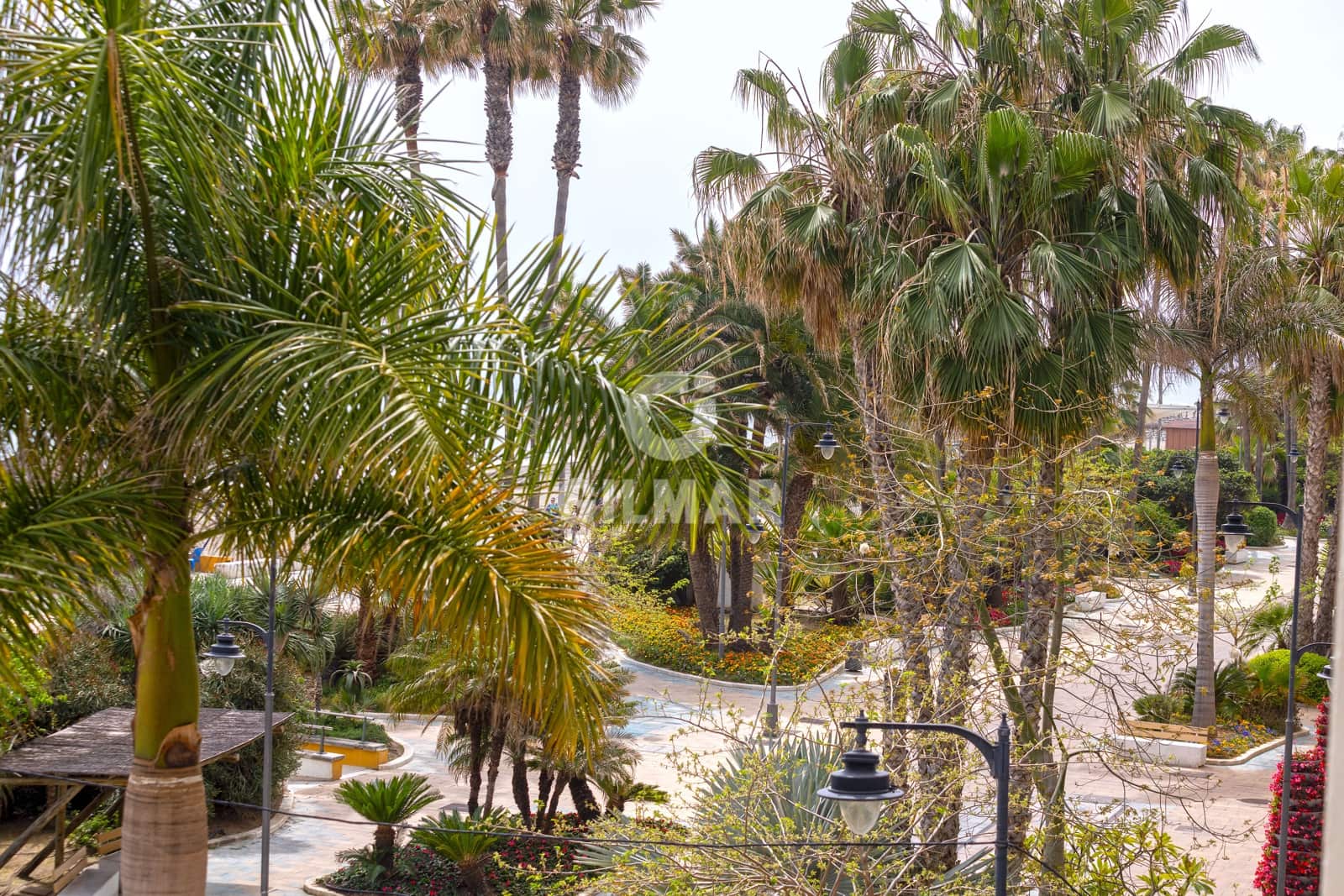 2 bedroom Flat for sale in Estepona - € 625,000 (Ref: 9720730)