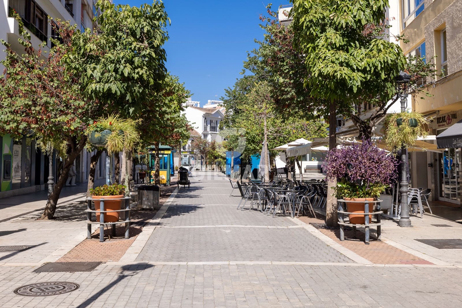 2 bedroom Flat for sale in Estepona - € 625,000 (Ref: 9720730)