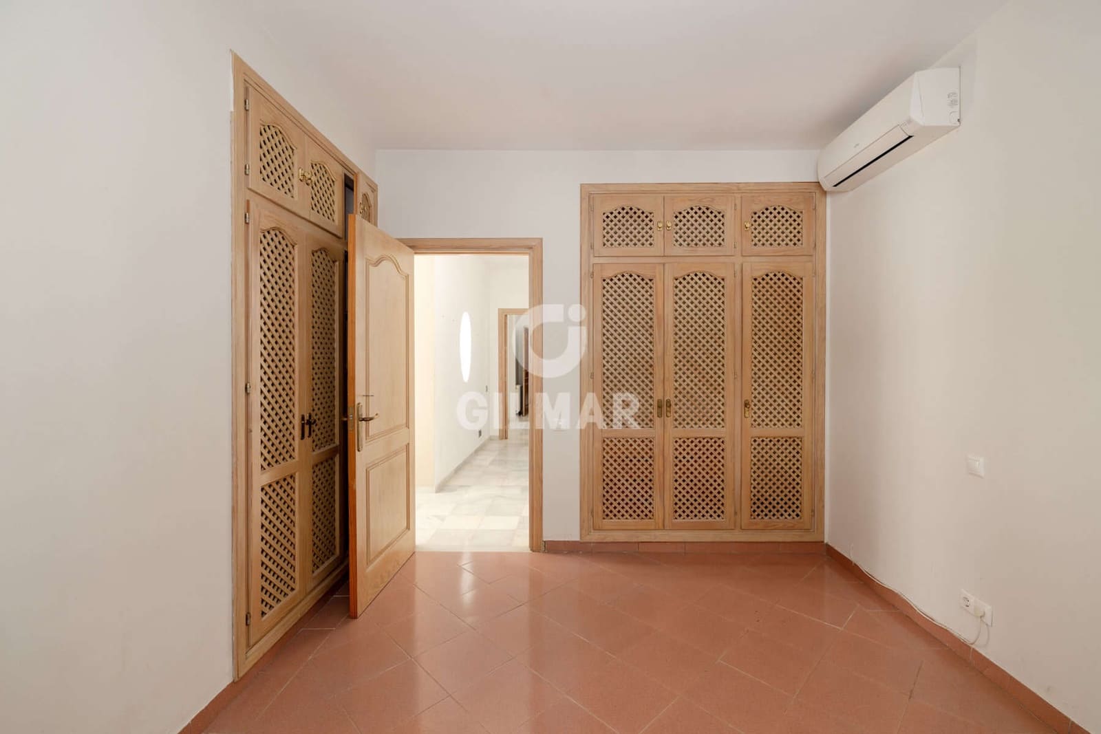 4 sypialnia Willa na sprzedaż w Benahavis z basenem garażem - 1 700 000 € (Ref: 9725018)