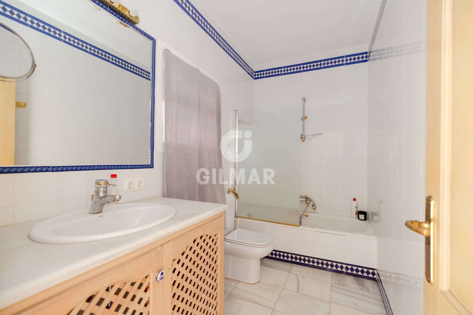 4 sypialnia Willa na sprzedaż w Benahavis z basenem garażem - 1 700 000 € (Ref: 9725018)