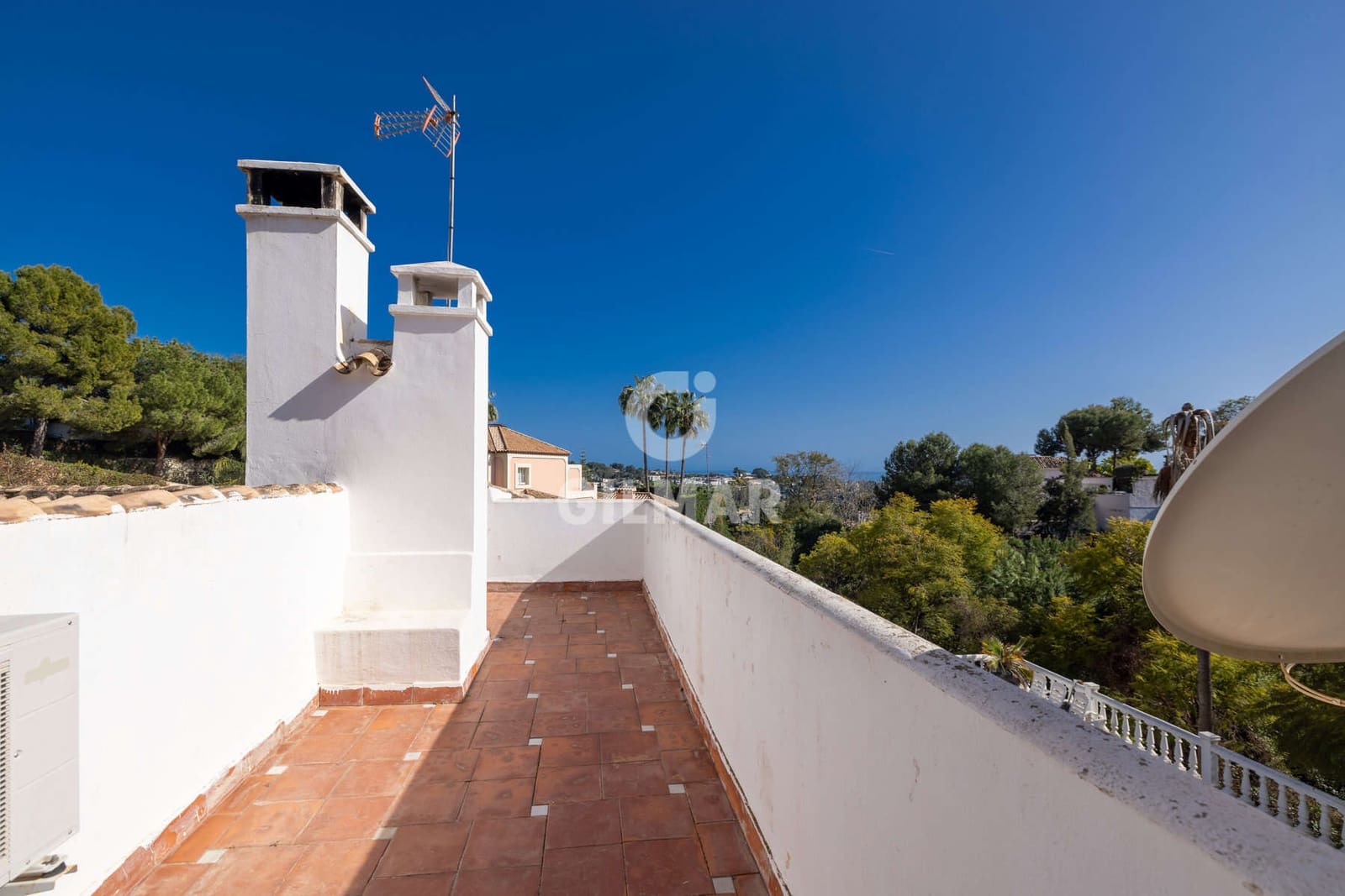 4 sypialnia Willa na sprzedaż w Benahavis z basenem garażem - 1 700 000 € (Ref: 9725018)