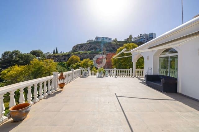 4 sypialnia Willa na sprzedaż w El Paraíso, Benahavís z basenem garażem - 1 700 000 € (Ref: 9725018)