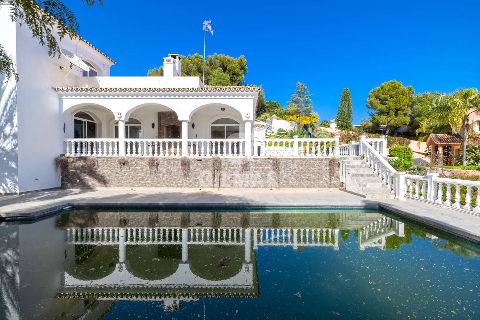 4 sypialnia Willa na sprzedaż w Benahavis z basenem garażem - 1 700 000 € (Ref: 9725018)