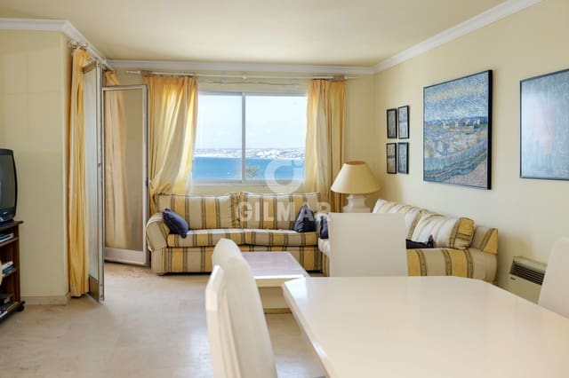 2 sypialnia Penthouse na sprzedaż w Puerto de Estepona, Estepona z basenem - 625 000 € (Ref: 9726157)