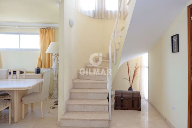 2 sypialnia Penthouse na sprzedaż w Puerto de Estepona, Estepona z basenem - 625 000 € (Ref: 9726157)