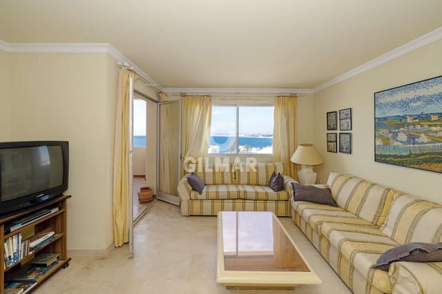 2 sypialnia Penthouse na sprzedaż w Puerto de Estepona, Estepona z basenem - 625 000 € (Ref: 9726157)