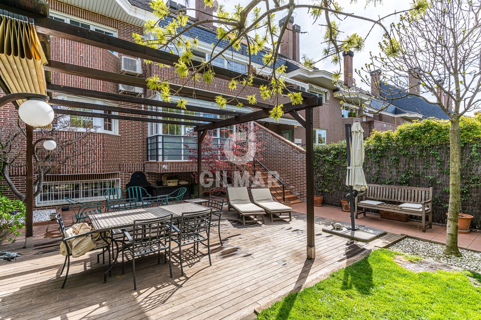 4 bedroom Terraced Villa for sale in Majadahonda with pool garage - € 1,620,000 (Ref: 9730496)