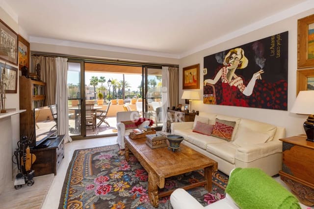 2 sovrum Lägenhet till salu i Nueva Atalaya, Estepona med pool garage - 435 000 € (Ref: 9731503)