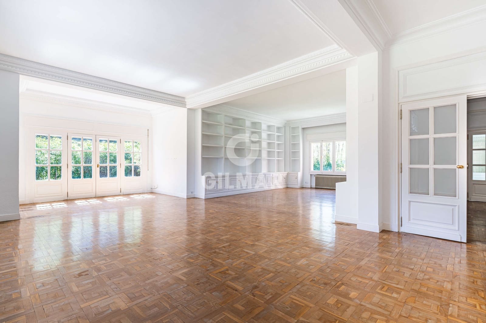 5 bedroom Villa for sale in Villanueva de la Canada with garage - € 1,750,000 (Ref: 9733628)