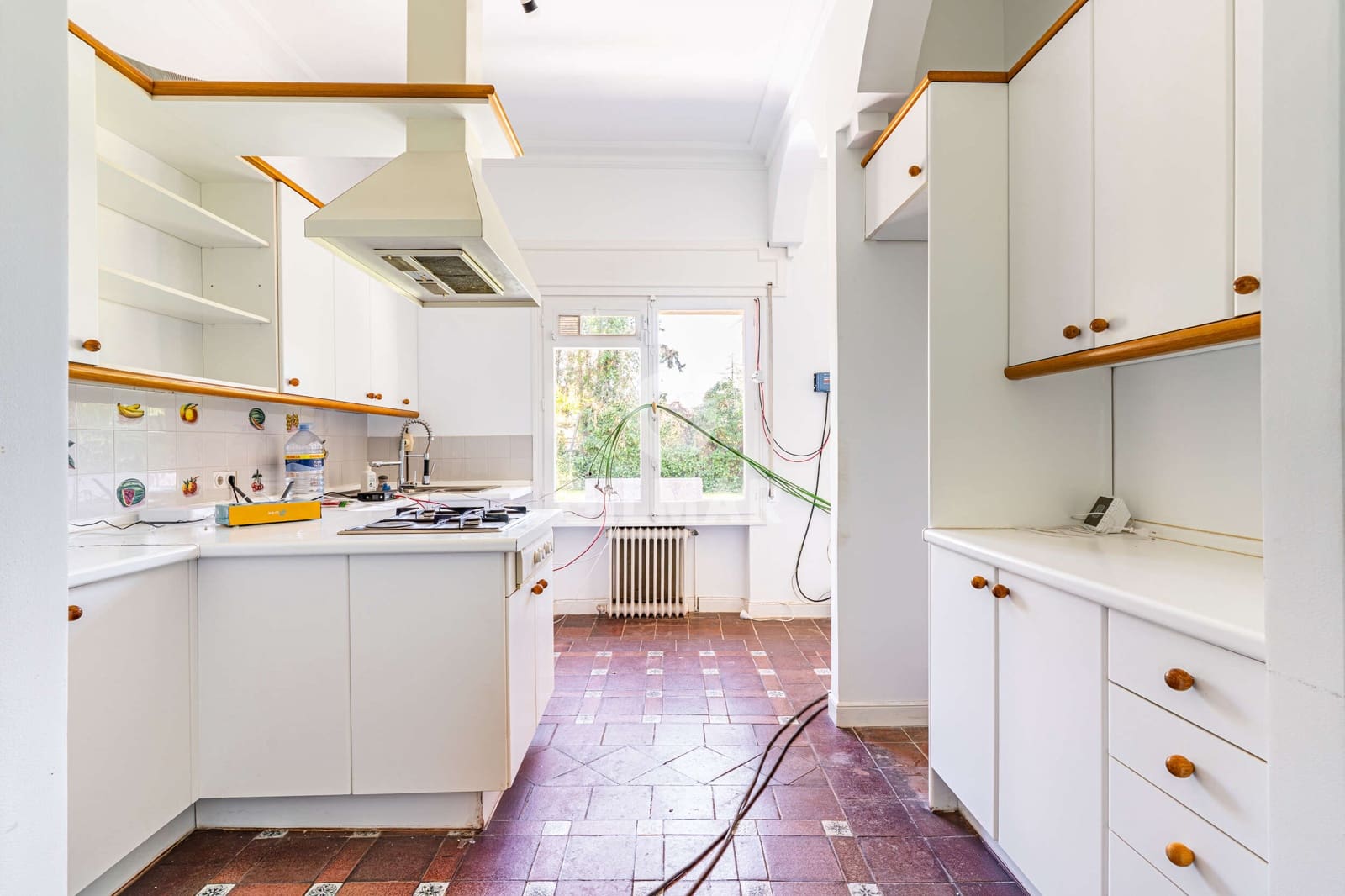 5 bedroom Villa for sale in Villanueva de la Canada with garage - € 1,750,000 (Ref: 9733628)