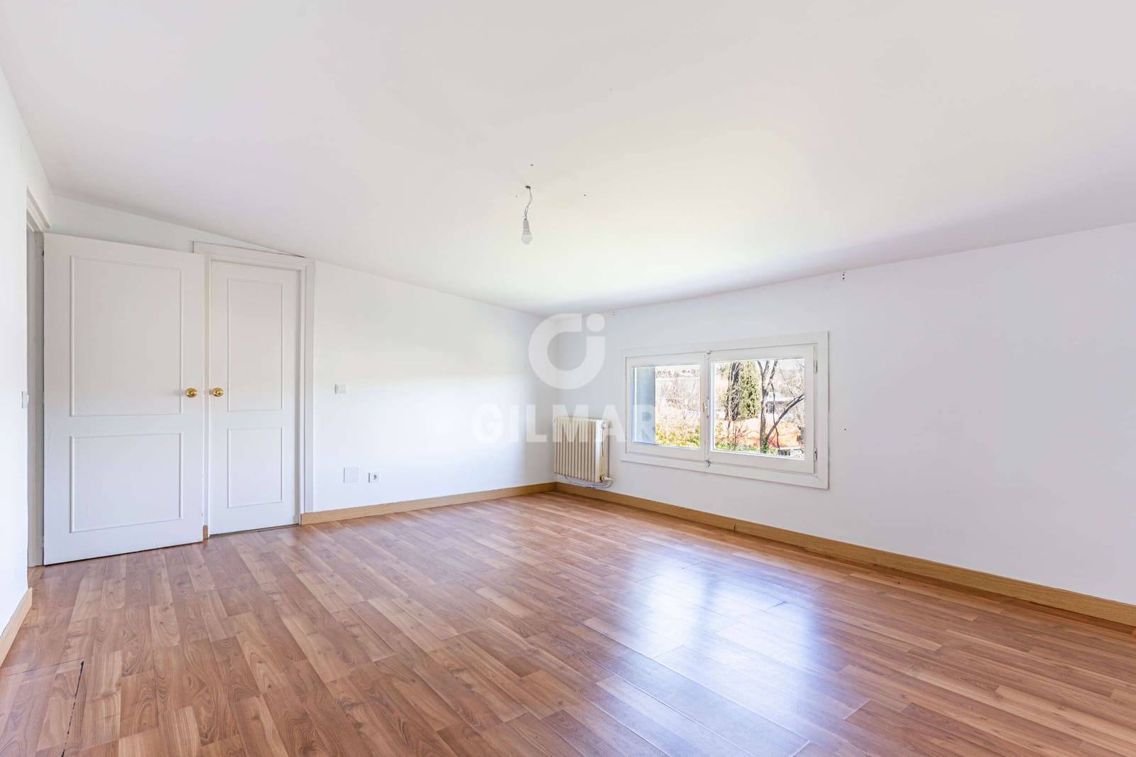 5 bedroom Villa for sale in Villanueva de la Canada with garage - € 1,750,000 (Ref: 9733628)