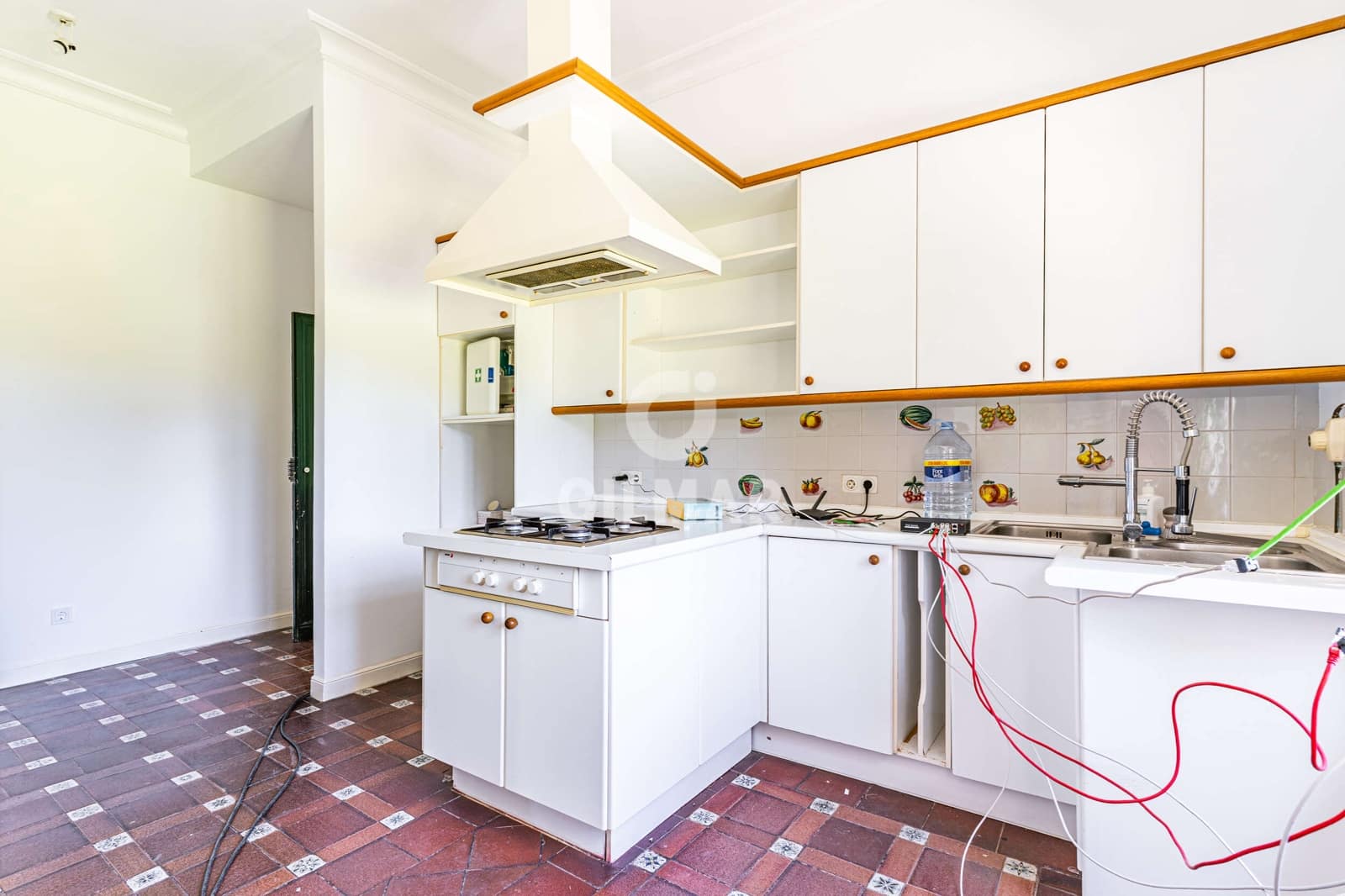 5 bedroom Villa for sale in Villanueva de la Canada with garage - € 1,750,000 (Ref: 9733628)