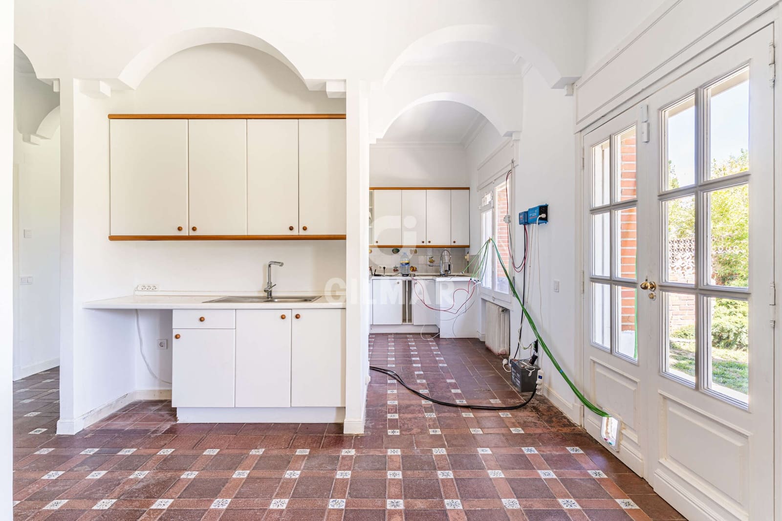 5 bedroom Villa for sale in Villanueva de la Canada with garage - € 1,750,000 (Ref: 9733628)