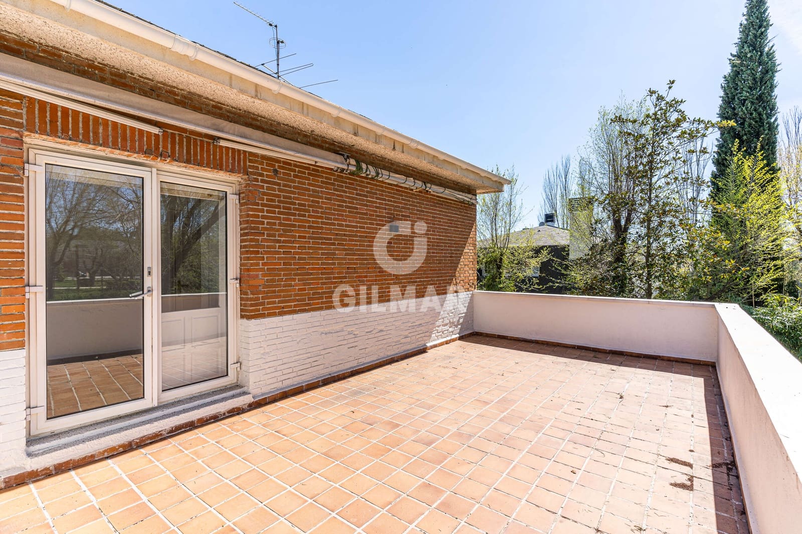 5 bedroom Villa for sale in Villanueva de la Canada with garage - € 1,750,000 (Ref: 9733628)