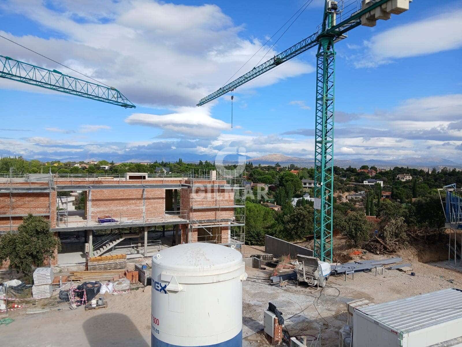 5 soveværelse Villa til salg i San Sebastian de los Reyes med swimmingpool garage - € 3.900.000 (Ref: 9733629)