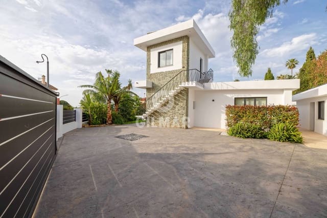 Chalet de 6 habitaciones en Benalmadena Costa, Benalmádena en venta con piscina garaje - 2.250.000 € (Ref: 9734061)