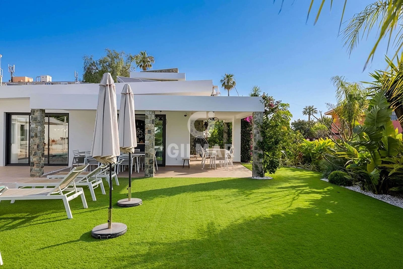 6 bedroom Villa for sale in Benalmadena Costa with pool garage - € 2,250,000 (Ref: 9734061)