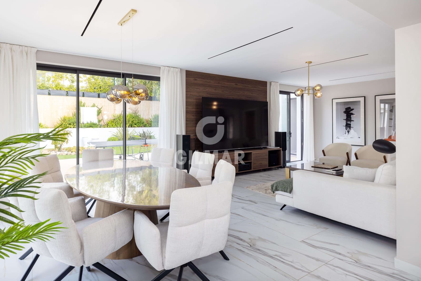 6 bedroom Villa for sale in Benalmadena Costa with pool garage - € 2,250,000 (Ref: 9734061)