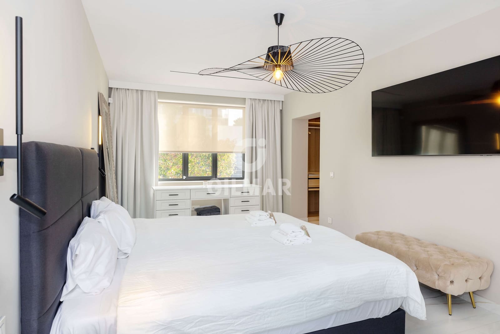 6 bedroom Villa for sale in Benalmadena Costa with pool garage - € 2,250,000 (Ref: 9734061)