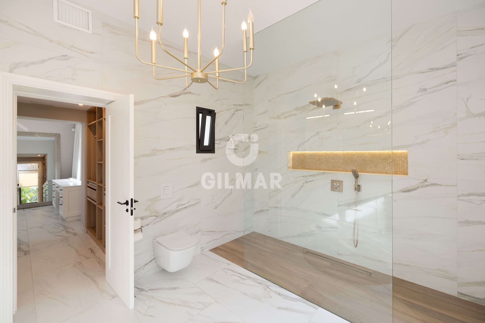 6 bedroom Villa for sale in Benalmadena Costa with pool garage - € 2,250,000 (Ref: 9734061)