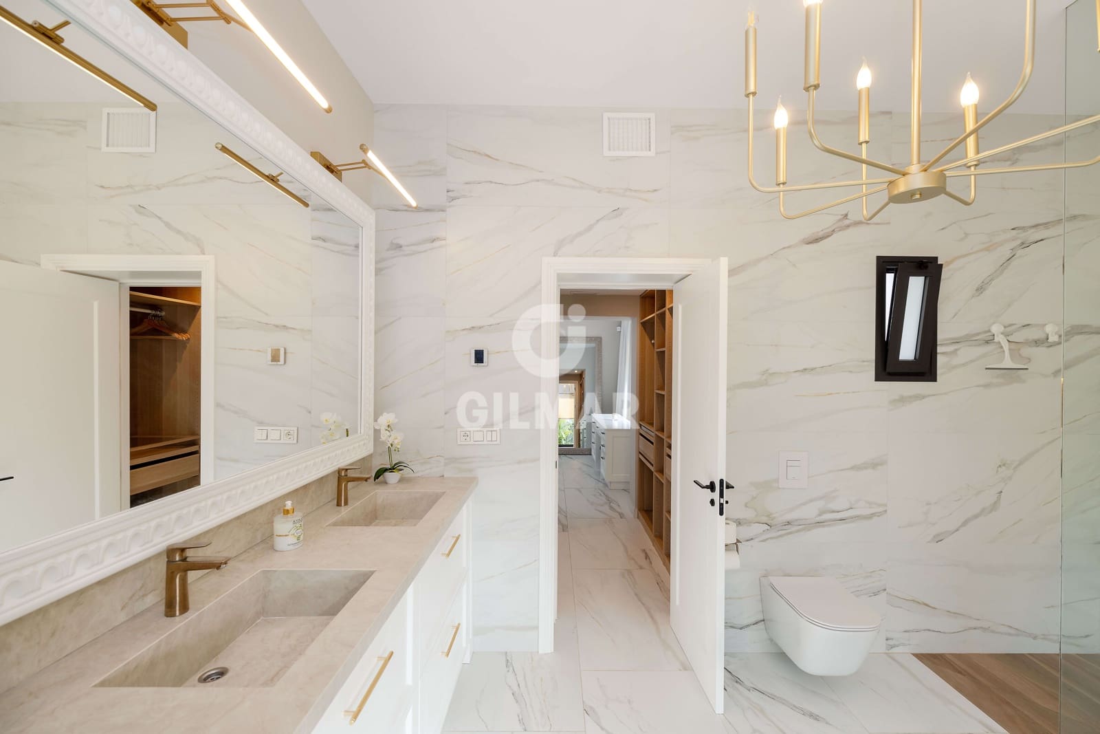 6 bedroom Villa for sale in Benalmadena Costa with pool garage - € 2,250,000 (Ref: 9734061)