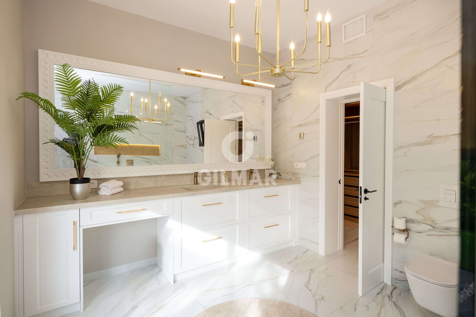 6 bedroom Villa for sale in Benalmadena Costa with pool garage - € 2,250,000 (Ref: 9734061)