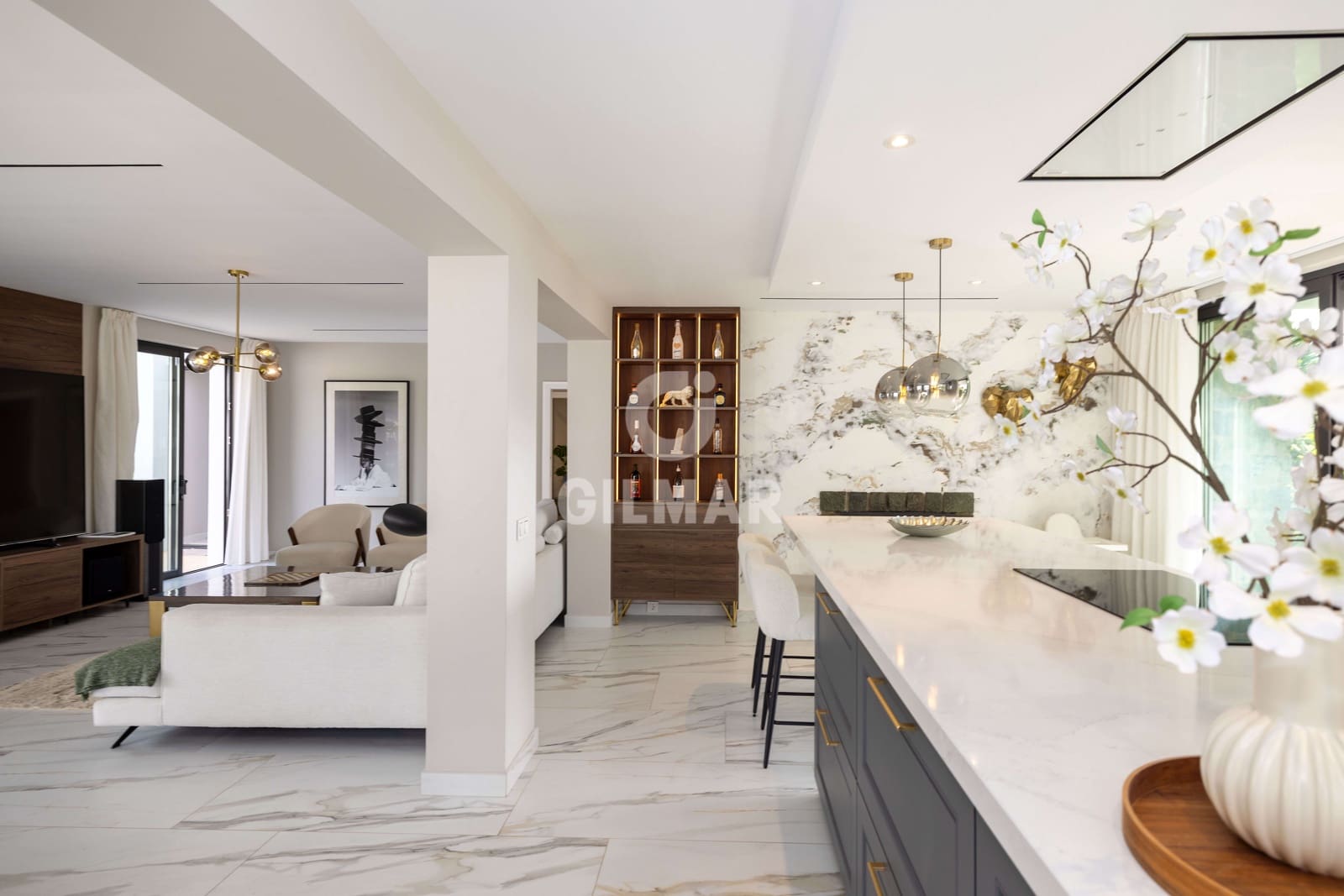 6 bedroom Villa for sale in Benalmadena Costa with pool garage - € 2,250,000 (Ref: 9734061)