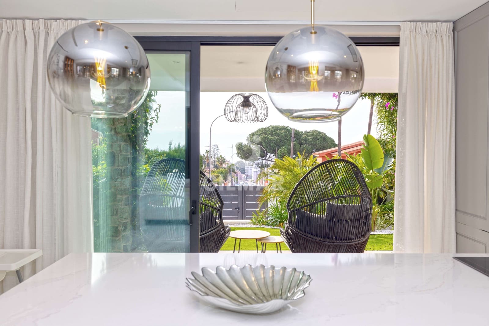 6 bedroom Villa for sale in Benalmadena Costa with pool garage - € 2,250,000 (Ref: 9734061)