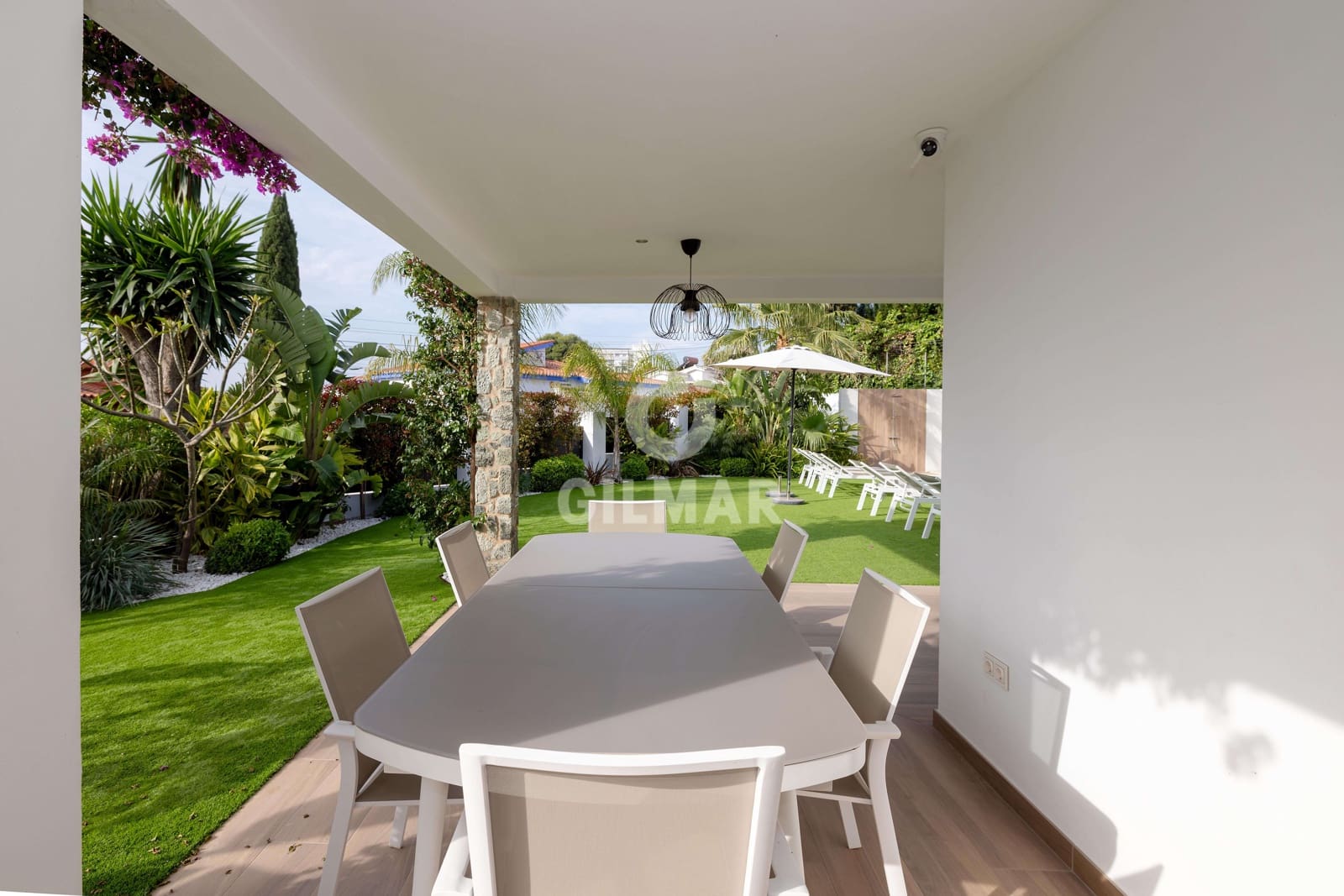 6 bedroom Villa for sale in Benalmadena Costa with pool garage - € 2,250,000 (Ref: 9734061)