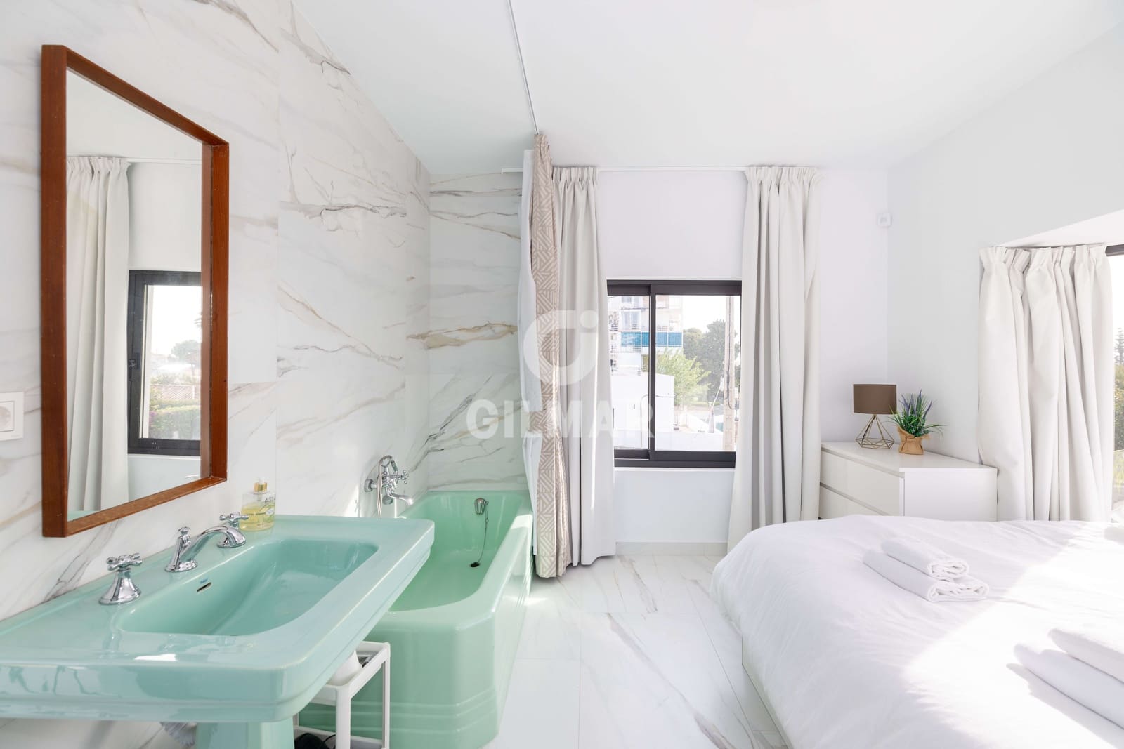 6 bedroom Villa for sale in Benalmadena Costa with pool garage - € 2,250,000 (Ref: 9734061)