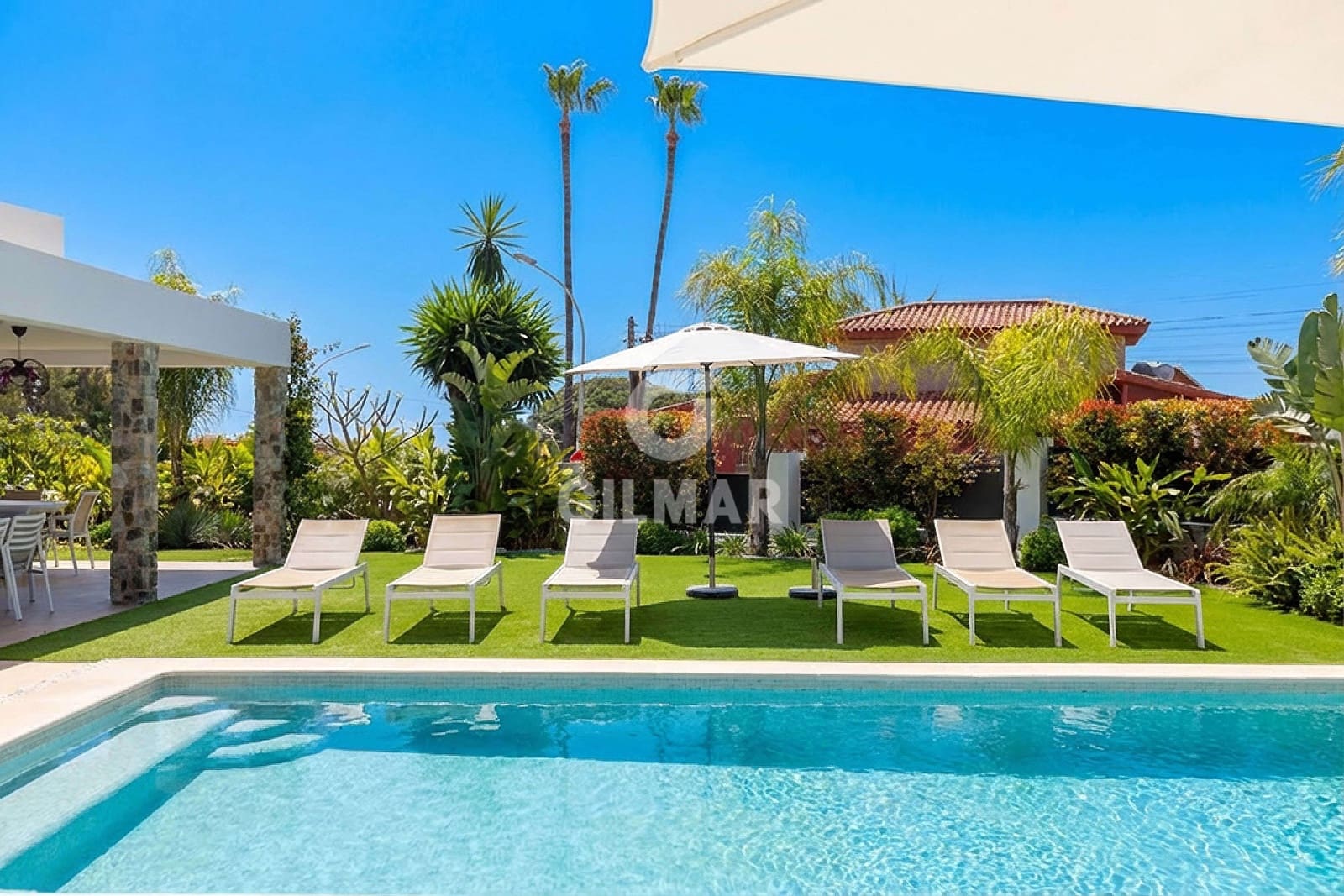 6 bedroom Villa for sale in Benalmadena Costa with pool garage - € 2,250,000 (Ref: 9734061)