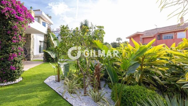 6 sypialnia Willa na sprzedaż w Benalmadena Costa, Benalmádena z basenem garażem - 2 250 000 € (Ref: 9734061)