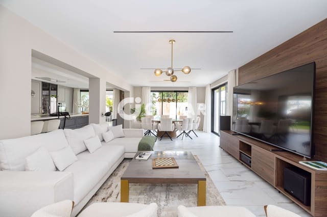 6 soveværelse Villa til salg i Benalmadena Costa, Benalmádena med swimmingpool garage - € 2.500.000 (Ref: 9734061)