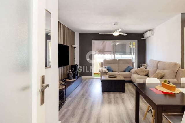 Piso de 2 habitaciones en Puerto de Estepona, Estepona en venta con piscina garaje - 345.000 € (Ref: 9734062)