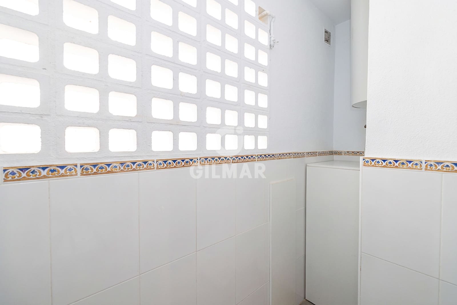 3 quarto Apartamento para venda em Estepona com piscina garagem - 338 000 € (Ref: 9734063)