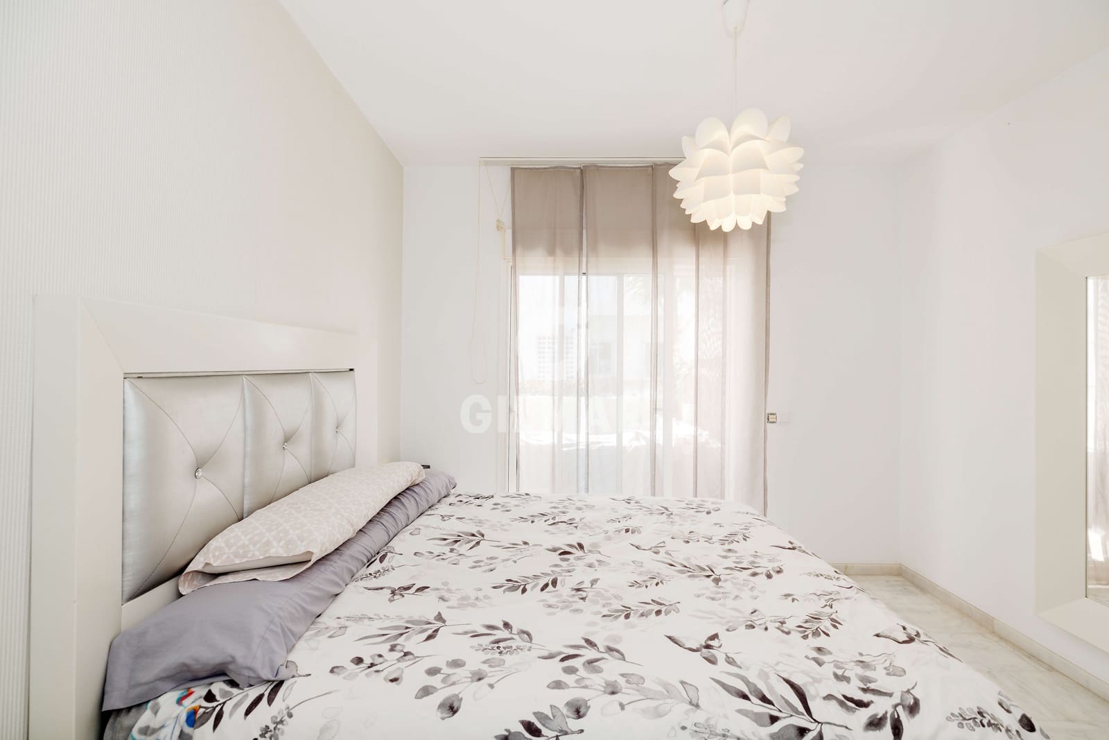 3 quarto Apartamento para venda em Estepona com piscina garagem - 338 000 € (Ref: 9734063)