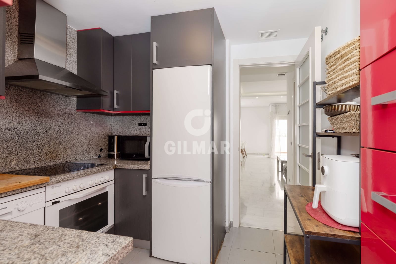 3 quarto Apartamento para venda em Estepona com piscina garagem - 338 000 € (Ref: 9734063)