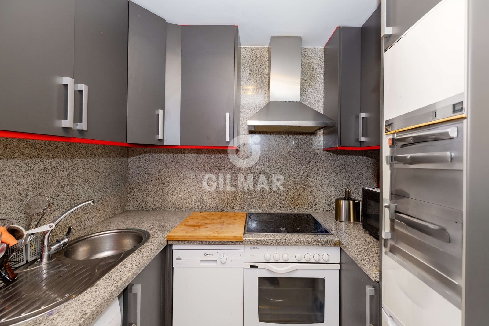 3 quarto Apartamento para venda em Estepona com piscina garagem - 338 000 € (Ref: 9734063)